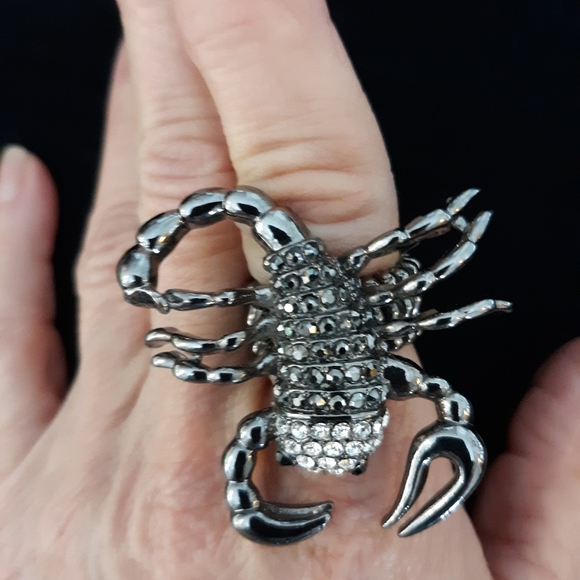unknown Jewelry - FINAL Scorpion Stretch Ring Rhinestones